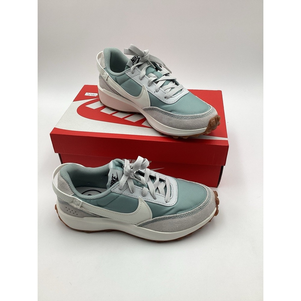 Nike Waffle‎ Debut Sneakers Women's Size 6.5 Light Pumice/Sail Dusk